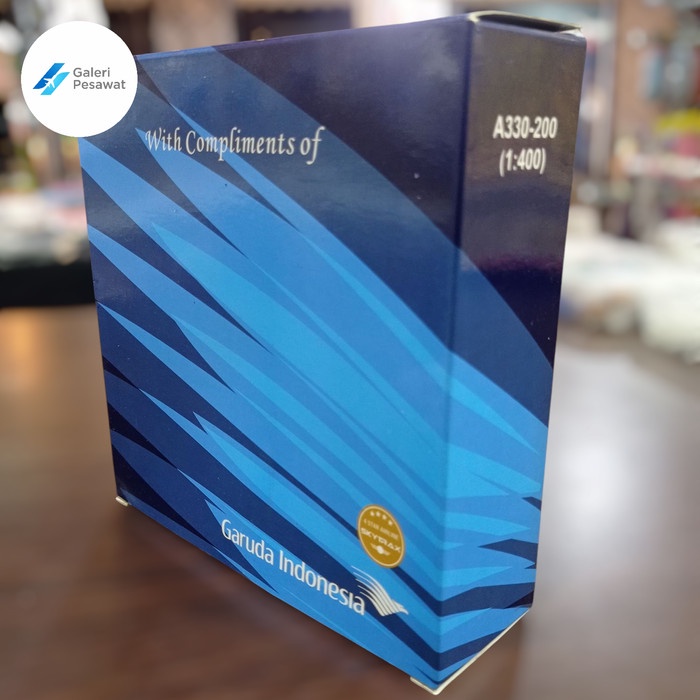 terbaru  miniatur/replika pesawat garuda indonesia a330-200 1:400 ready