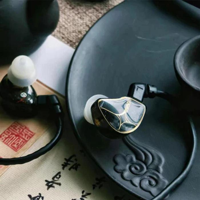 Tangzu Wan Er / WanEr Studio Edition 10mm Dynamic Driver In Ear Monitor Earphone