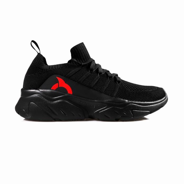 Ortuseight Sepatu Sneakers Invaders Encore All Black