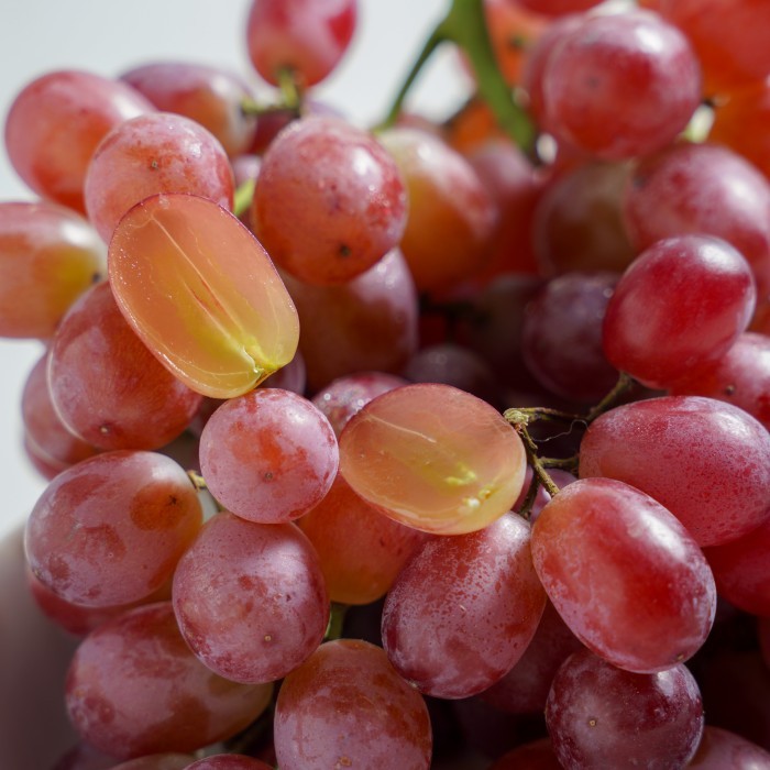 

BisaInstan- Anggur Merah Crimson Seedless Impor Impor 500 gram