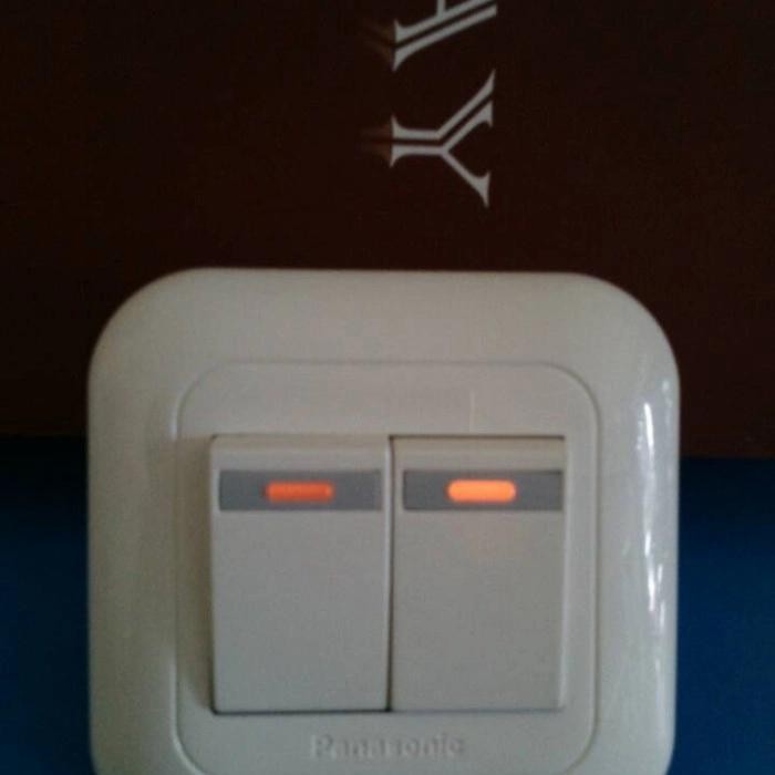 PANASONIC SAKLAR SERI +LAMPU/SAKLAR DAUBLE +LAMPU MENYALA PANASONIC