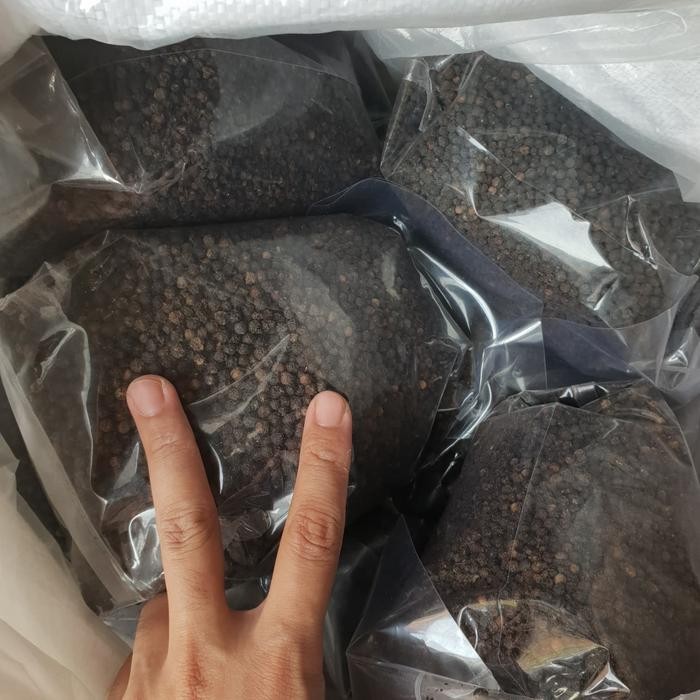 

lada hitam / black pepper