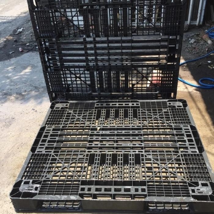 

TERLARIS Palet plastik pallet plastik bekas 110x130x12