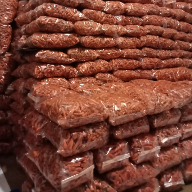 

Cemal Cemil Makyus 1 Kg Basreng Pedas Daun Jeruk