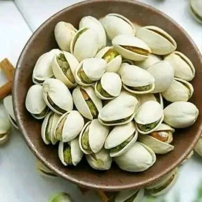 

kacang phistacio fustuk kacang ketawa