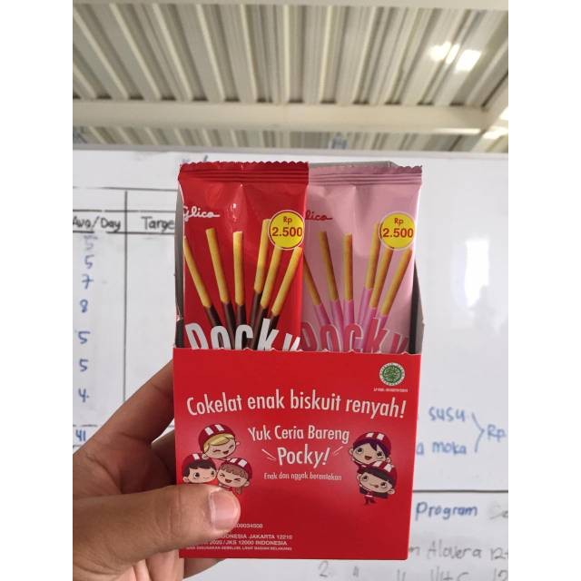 

Pocky 12 Gram ( kemasan baru )
