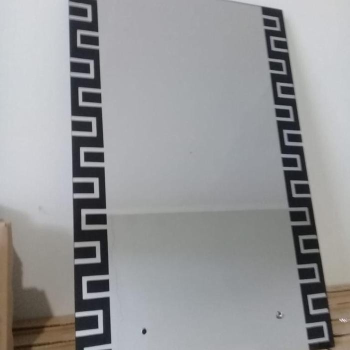 Kaca Cern Gantung Kotak / Cern Washtafel Cern Kamar Mandi