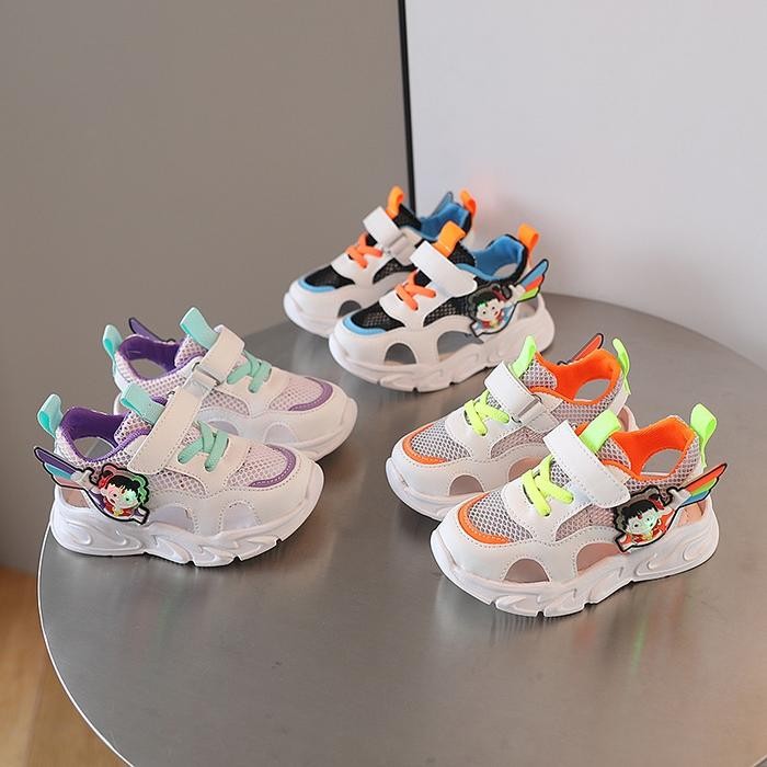 TapakKecil- Sandal Sepatu Anak Slip-On Hiasan Sayap Kekinian 100% Import