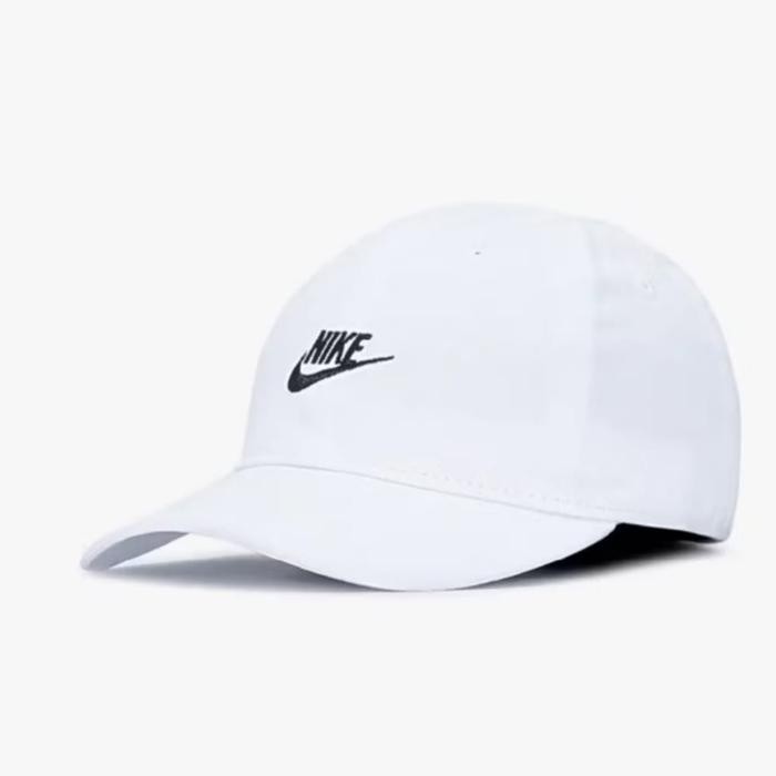 Nike Young Athletes Futura Curve Brim Club Cap. White. NYA8A2902001. Topi Anak Original