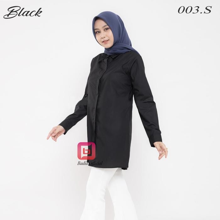 Nayya- Kemeja Tunik Hitam Polos Panjang Kancing Nututupi Bokong Pantat Wanita
