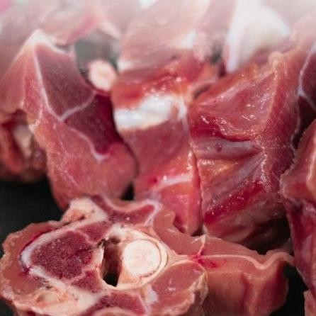 

BeliSkrg,KirimHariini- neckbone sapi 1kg 36.200 aja/tulang muda sapi/daging sapi/iga sapi