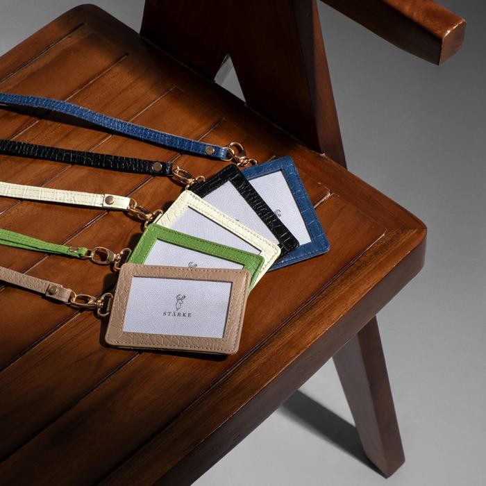 

Promo Name Tag Kulit Asli Id Card Holder Lanyard Kulit Asli Fury Chital Berkualitas