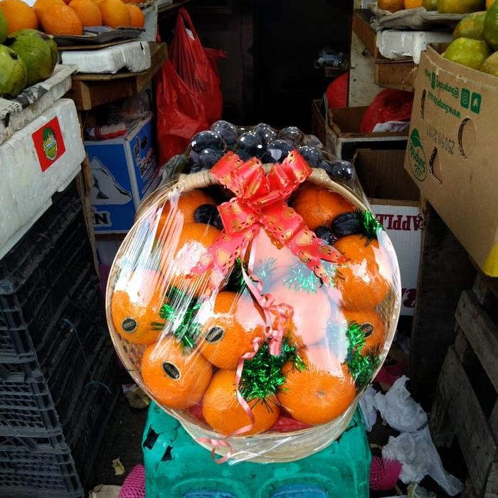 

Promo parcel requets 3 jenis buah anggur autum pisang jeruk murcot Ready