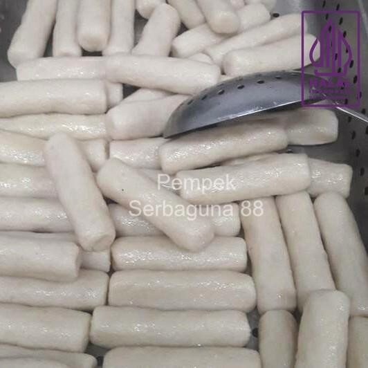 

PastikanTerjaminMutunya- Pempek Lenjer Kecil Ikan Tenggiri isi 15 + cuko
