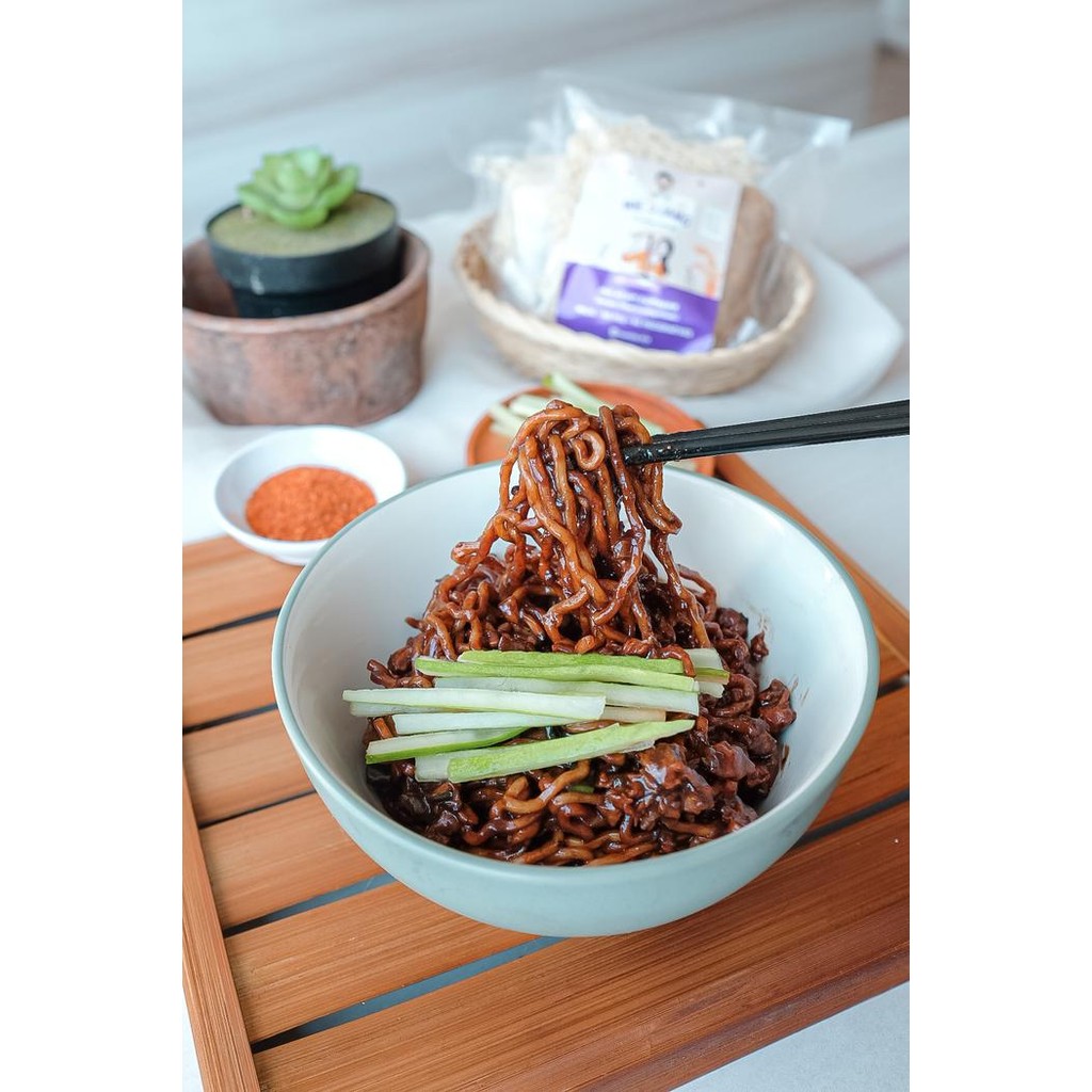 

SemuAReadyYaB0Zq- Mie Jjang - Jajangmyeon Ayam Halal - Blackbean Noodle