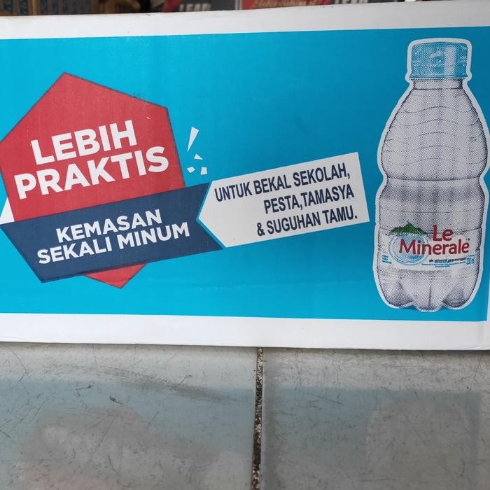 

BnyKpilihAnSkrG- le minerale 330 ml, air mineral botol 1 dus isi 24 botol