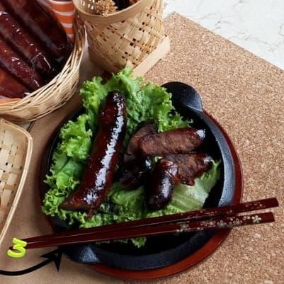 

BnyKBonusBelidiMari- Sosis babi khas pontianak /kuan chiang / apciong /xiang chang 0.5kg