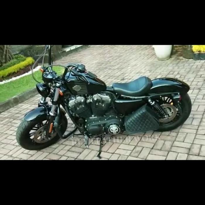 PREMIUM tas motor sportster ,swingarm bag for sportster