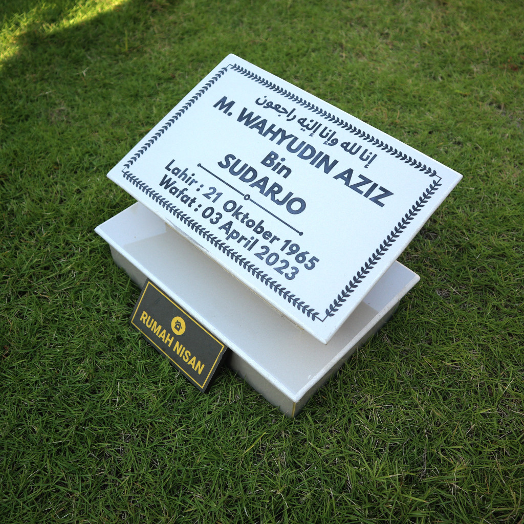 BATU NISAN PUTIH MAKAM BAHAN GRANIT