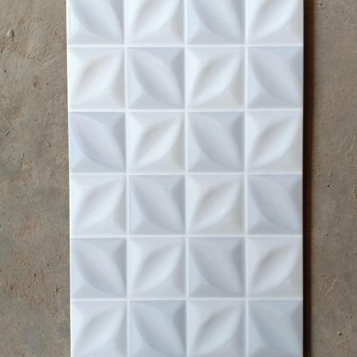 Terbaru Keramik Dinding Kamar Mandi Dapur Kilap 25 X 40 Aristocrat Regal White