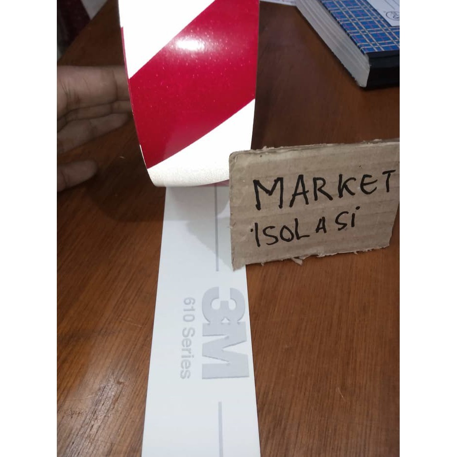 

Stiker Skotlet 3M 610 - Sticker Scotlite 3M 610 ukuran 2inch x 45 meter - Stiker Police