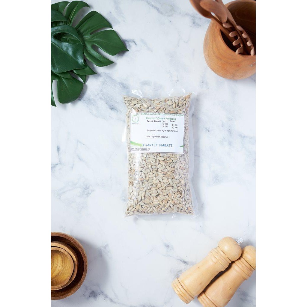 

Sunflower - Biji Bunga Matahari Oven - Kupas - Matang - Panggang 1 Kg