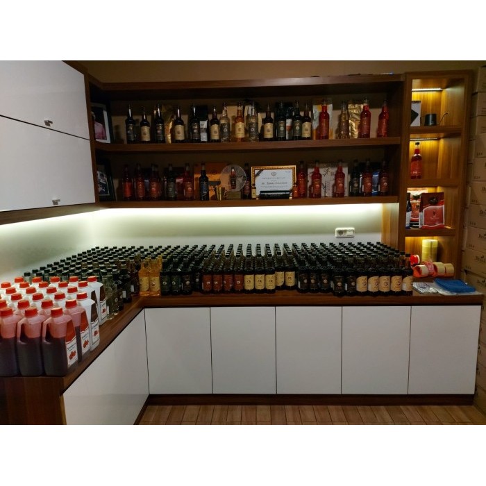 

Terlaris- Hazelnut Syrup Denali 750Ml