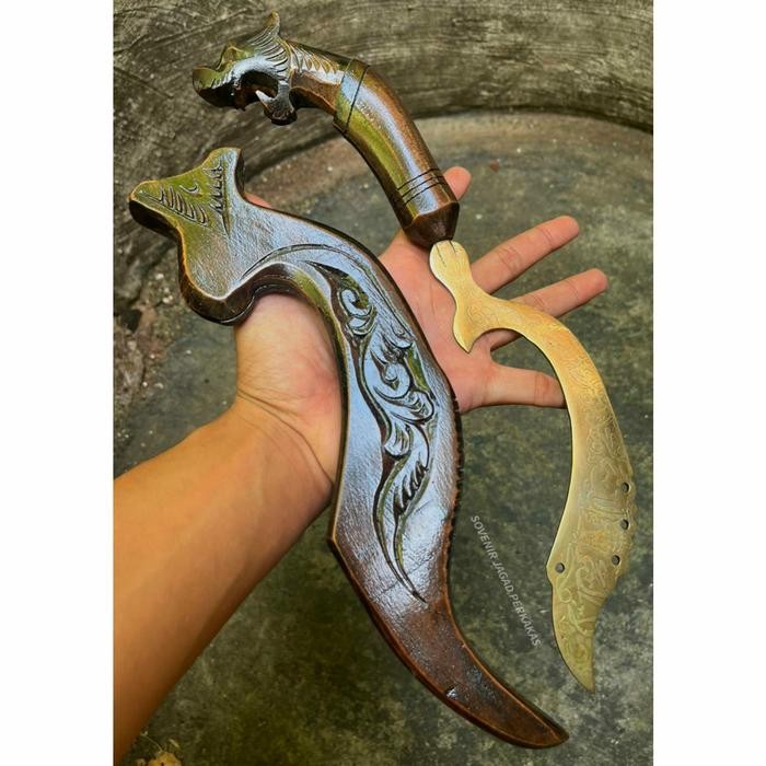 Kujang Sunda Kayu Rasamala Ukir Handmade Bilah Kuningan Besar Lafadz