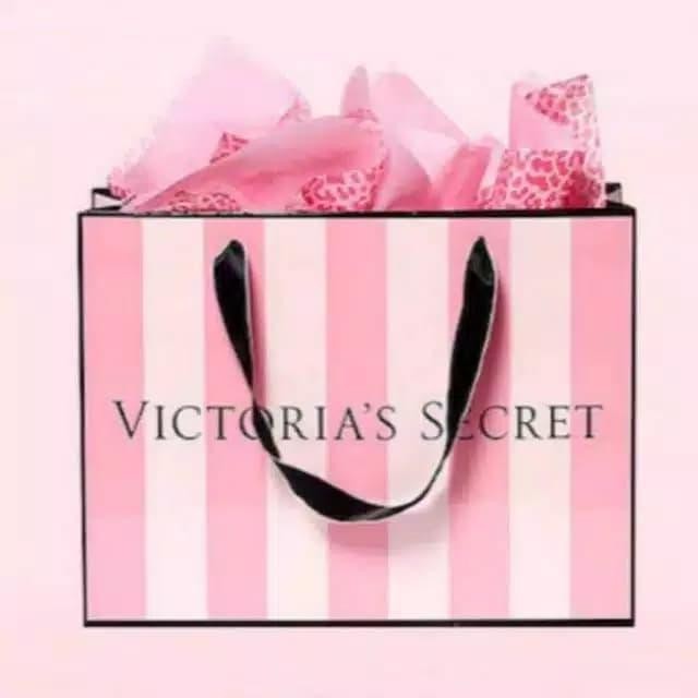 

Happy- Victoria's Victoria Secret Paper Bag M Size 28 x 22.8 x 12.8 cm