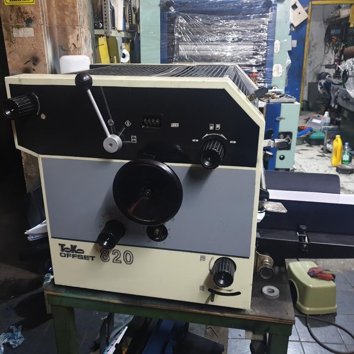 Mesin Cetak Offset Toko type 820