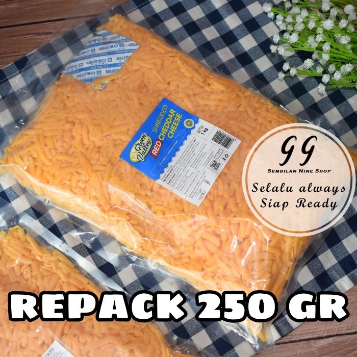 

BARANG TERLARIS GREEN VALLEY 250 Gram SHREDDED RED CHEDDAR Cheese Green Valley Keju