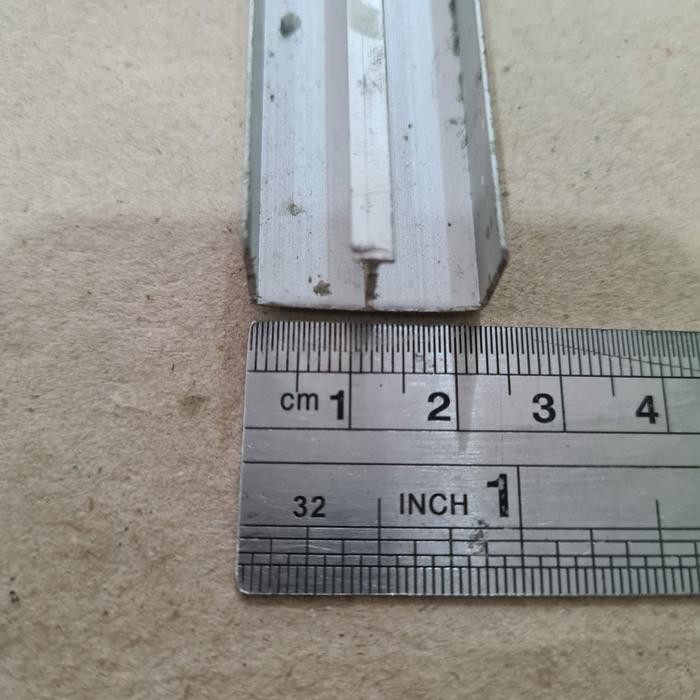 Rel Aluminium Etalase H U M