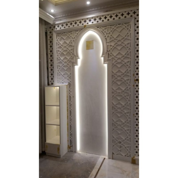 INTERIOR MESJID PARTISI RUANG MIHRAB MUSHOLAH UKIRAN MOROCCAN MAROKO
