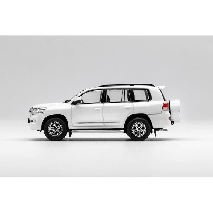 Gcd 1/64 Toyota 2018 Land Cruiser Lc200 Green Silver White Black Diecast Mobil