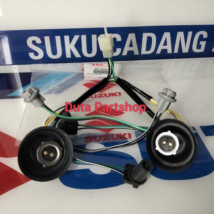 PREMIUM fiting lampu depan skydrive soket lampu depan original Suzuki SGP