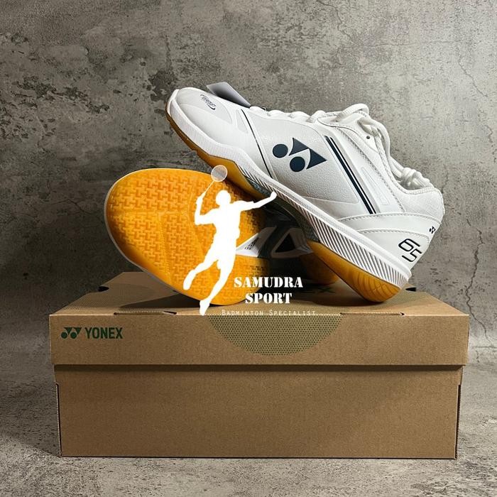 HARGA DISC - Sepatu Badminton Yonex SHB 65 Z4 WIDE Power Cushion / SHB65Z4WEX / SHB 65 Z 4 WEX