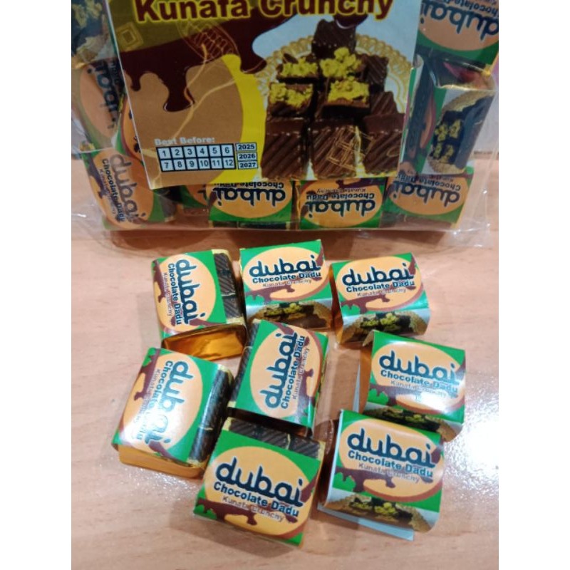 

Mamam_Asoy Dubai Chocolate Dadu Kunafa Crunchy/Isi 25 Pc/Untuk Di 2000 An/Jajanan Favorit Anak-Anak