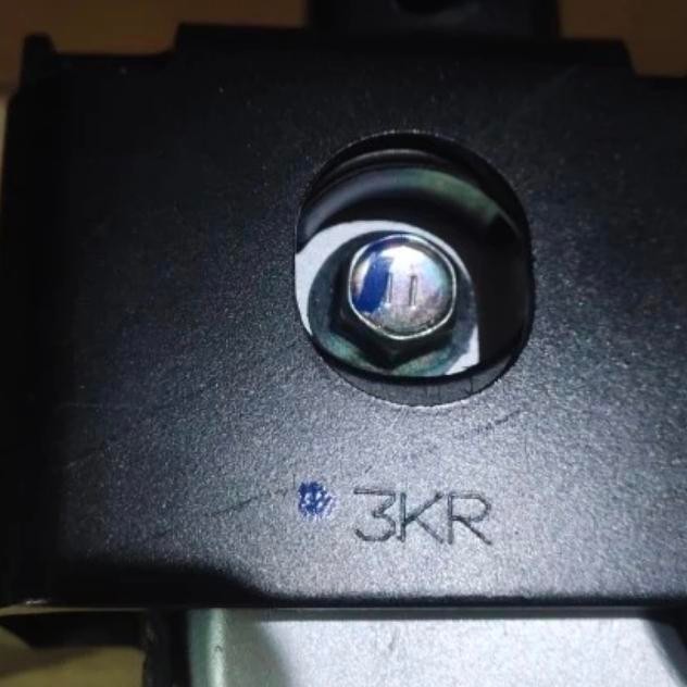 engine mounting kanan Suzuki ertiga lama 2012-2015 manual matic ASLI