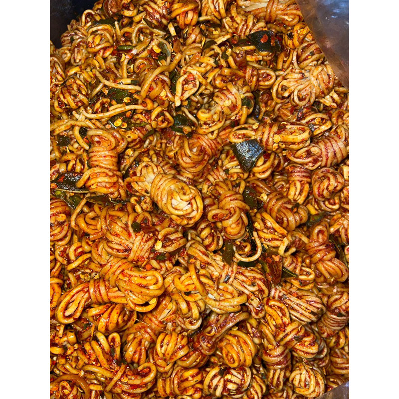 

MIE GULUNG CRISPY KHAS JAWARA BUMBU MELIMPAH 500gram