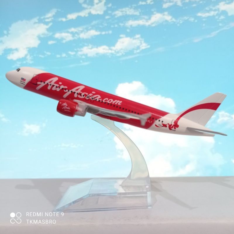 Pajangan Miniature Diecast Pesawat Air Asia. Com