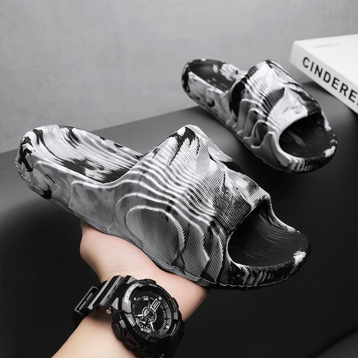 Muzy Sendal Pria Big Size Slop Anti Slip Sandal Cowok Karet Jelly Kekekinian Sandal Cowok Slipper