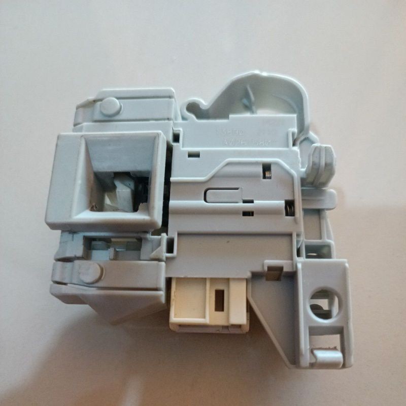 MCL5 DOOR SWITCH /DOOR LOCK ELECTROLUX EWF85743 ORIGINAL