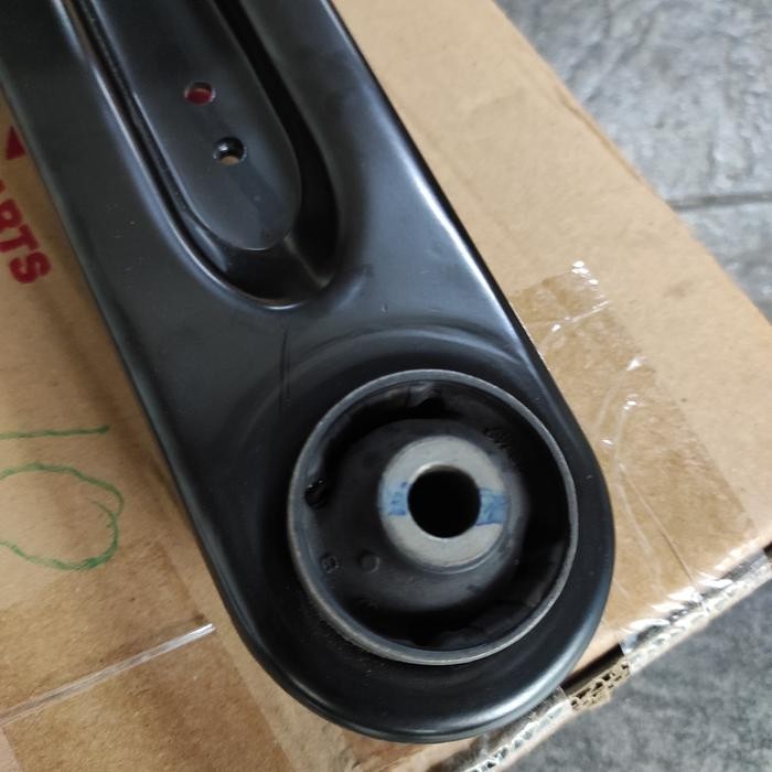 Arm Assy Belakang Karimun Wagon R Original Kode 015