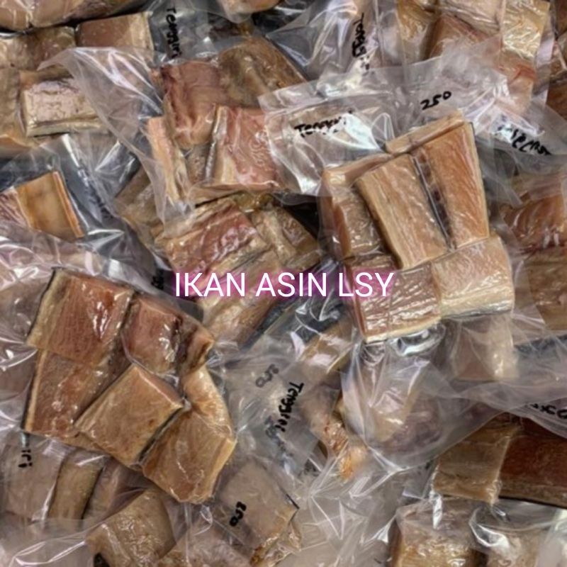 

Terlaris! Ikan Asin Tenggiri Potong (Tanpa Tulang) 250gram