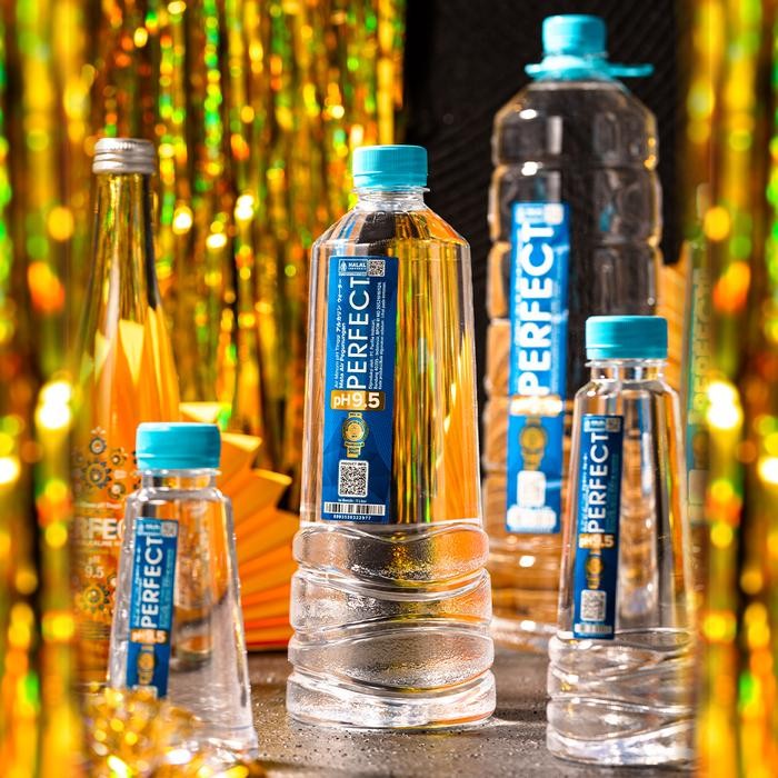 

Tjia Wu - Perfect Alkaline Water Ph 9.5 - Ukuran 1 Liter (1 Karton Isi 6 Botol ) Air Minum Perfect