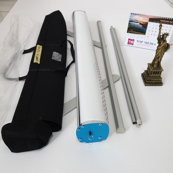 

Roll Up Banner 85 X 200 ( Lokal Terbaik 1,8 Kg )