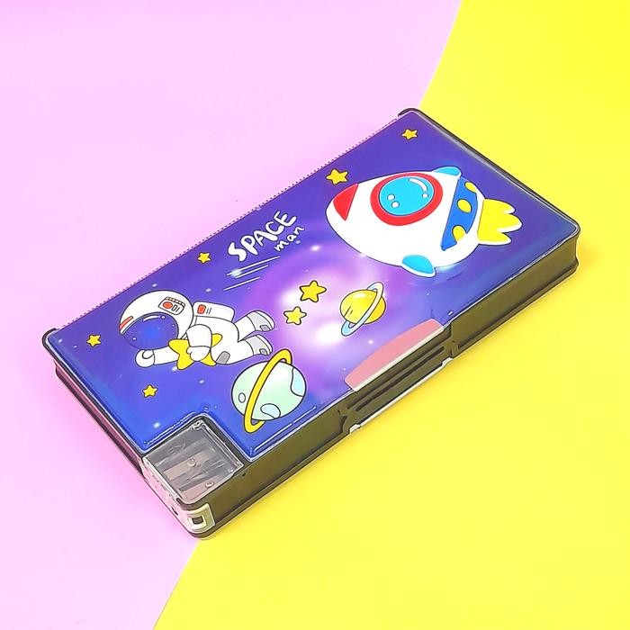 

KOTAK PENSIL ROCKET ASTRONOT LARGE/JUMBO TEMPAT PENSIL ANAK LAKI-LAKI