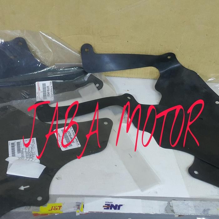 Karet Lumpur Spakbor-Karet Fender-Penahan Lumpur Samping Fortuner Ori