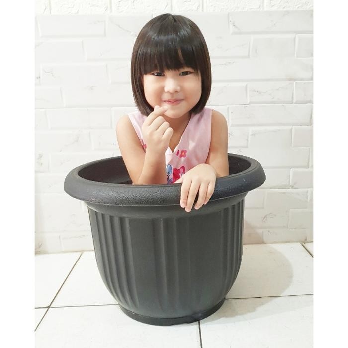 Pot Tanaman Besar 50Cm Doff + Tatakan Warna Hitam Pot Bunga Jumbo 50