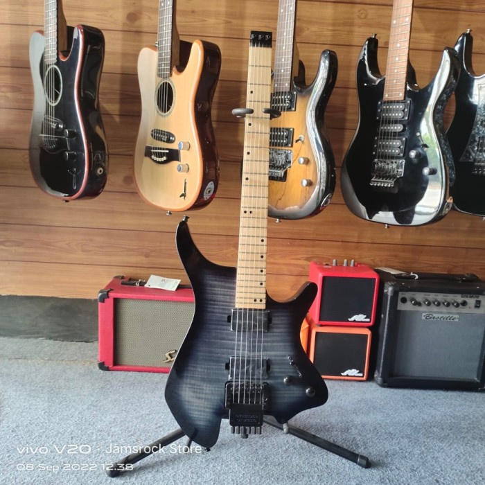 gitar Headless Overlord tremolo